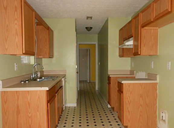 3rd image of 118 Shelby Ct #137