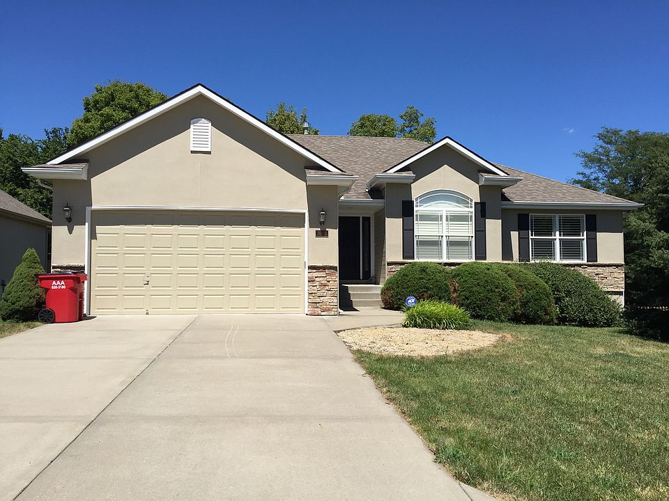 1st image of 3605 NW Windburn Dr