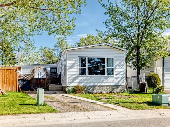 124 S Big Springs Dr SE, Airdrie, AB T4A 1J9