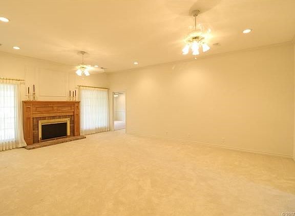 Living Room from Hall to Bedrooms