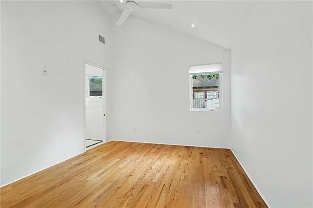 7510 Zimpel St — Photo 9