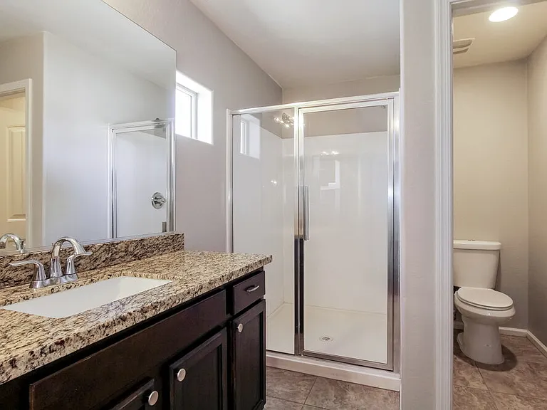 10320 W Devonshire Ave — Photo 15