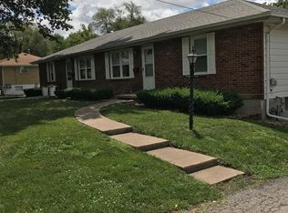 807 NE 68th Ter, Gladstone, MO 64118