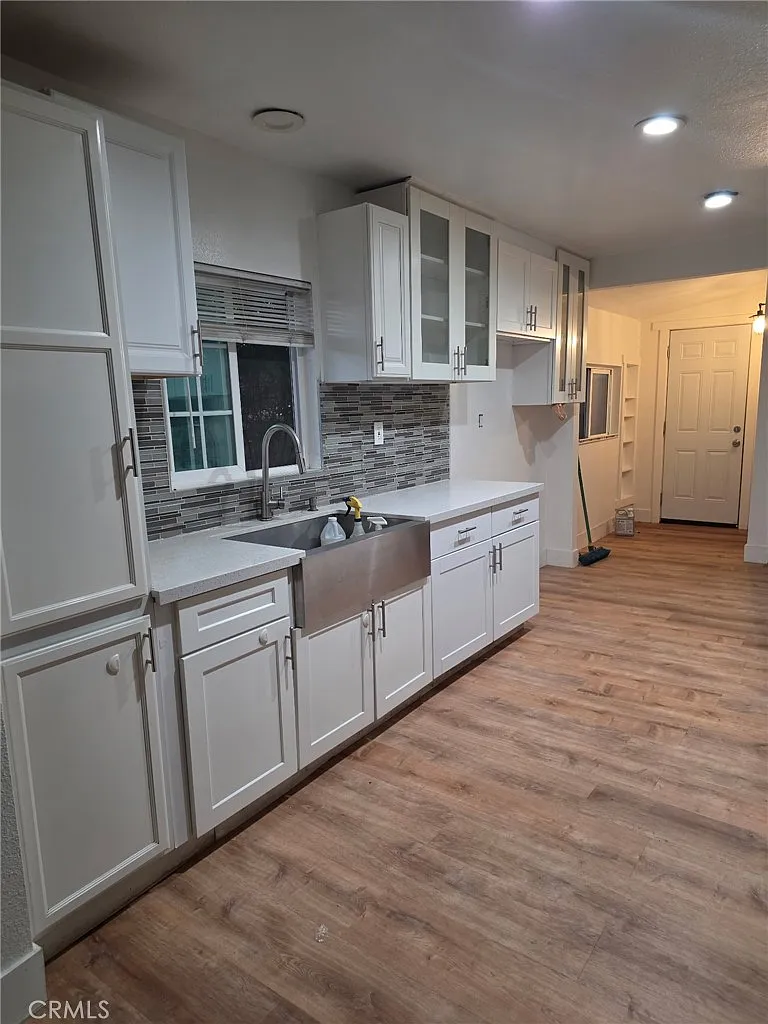 2 bed, 1050 sqft, $2,650 — Photo 3
