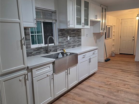 3rd image of 5939 Mission Blvd