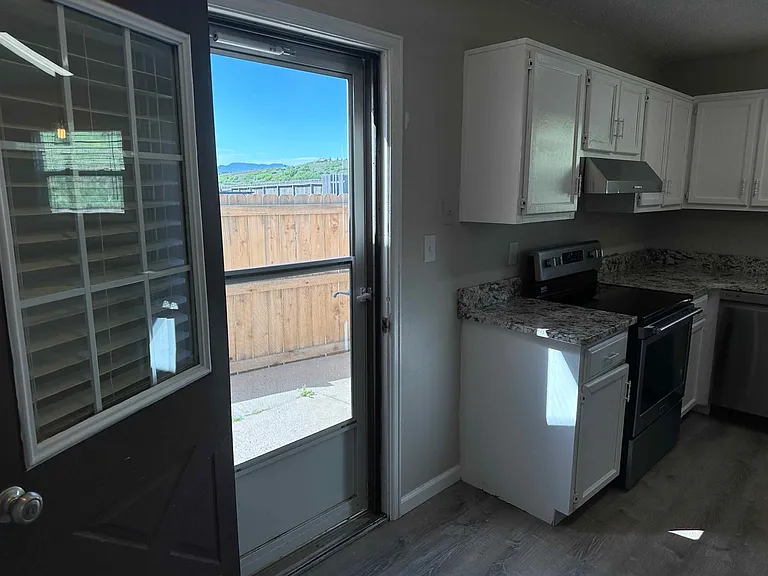 2426 Split Rock Dr — Photo 19