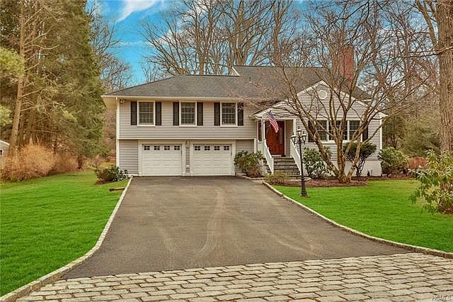 1st image of 80 Larrys Ln
