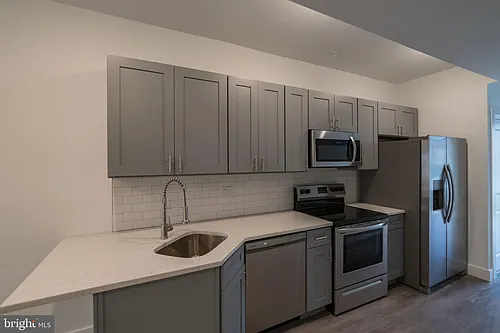 1709 Snyder Ave #1 Photo 1