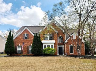 10729 Knight Castle Dr, Charlotte, NC 28277