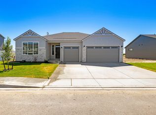 310 Amberly Ave, Grandview, WA 98930