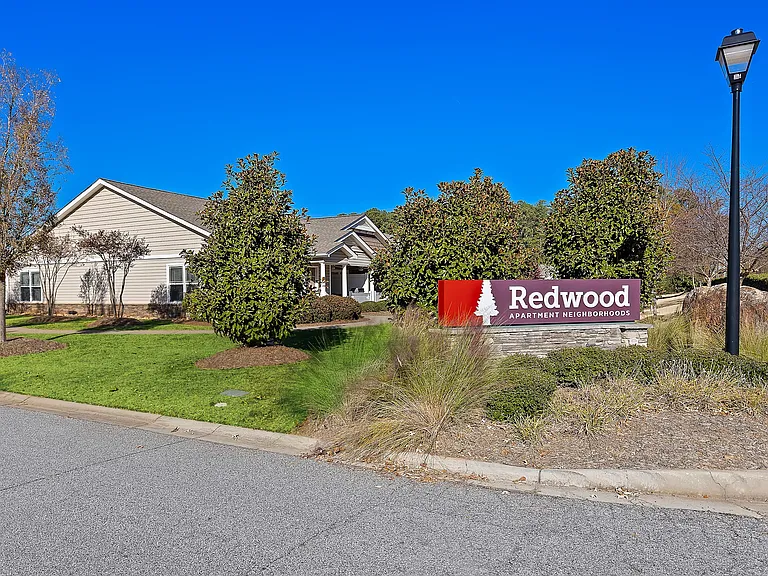 Redwood Simpsonville Georgia Road — Photo 6