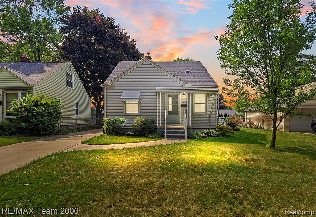 3 bed, 1423 sqft, $1,800 — Photo 1
