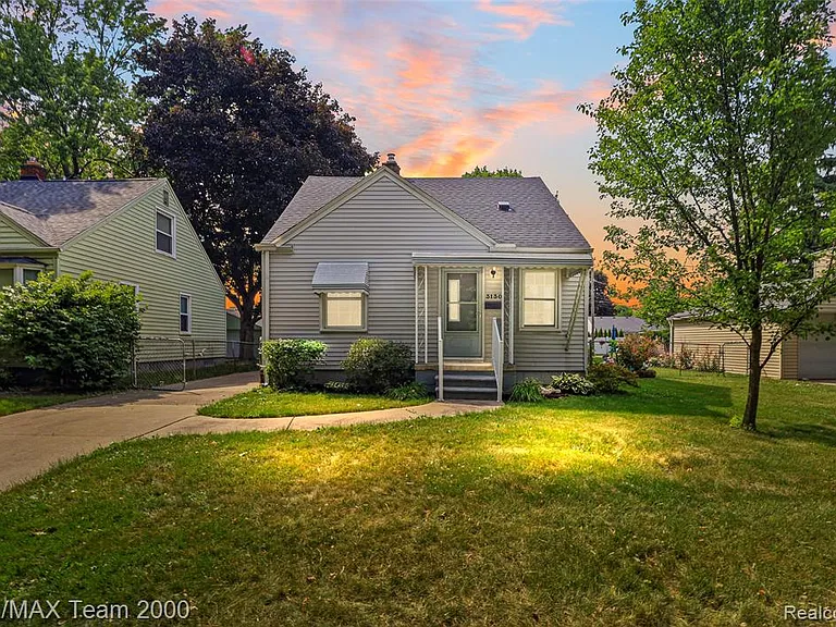 3130 Chestnut St — Photo 1
