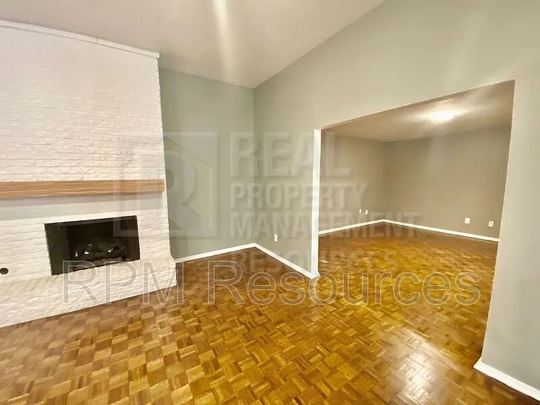 2614 NW 62nd St — Photo 9