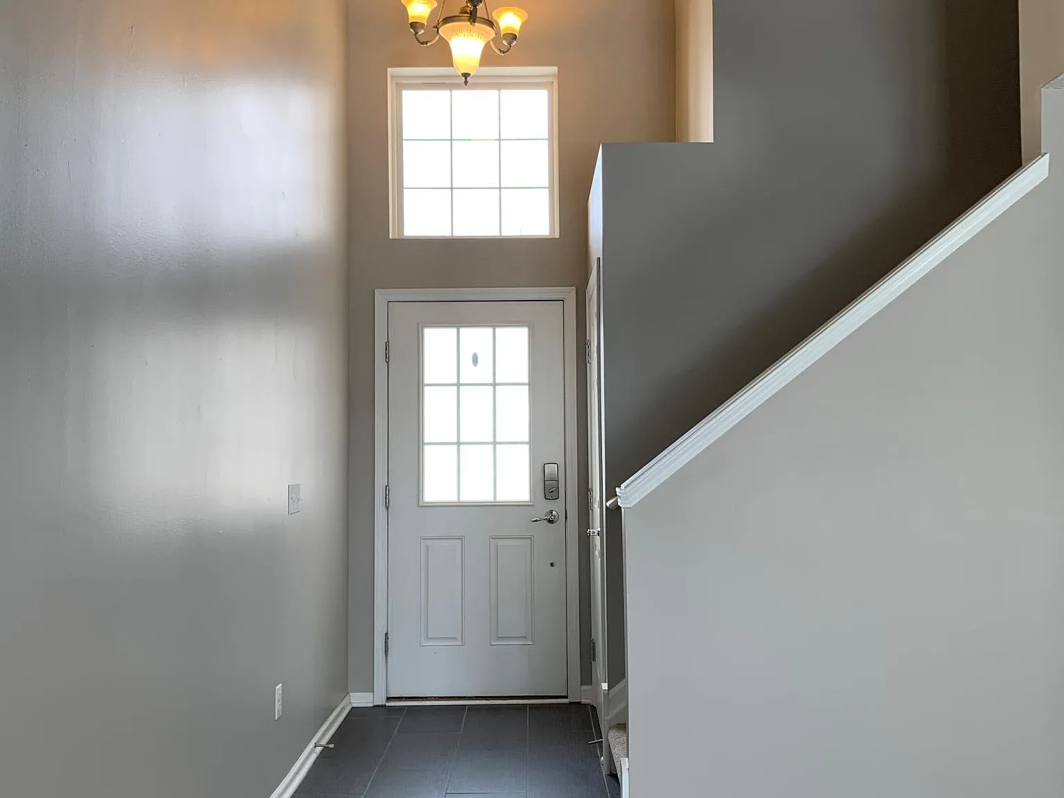 2 bed, 2.5 bath, 1592 sqft, $2,100 — Photo 2