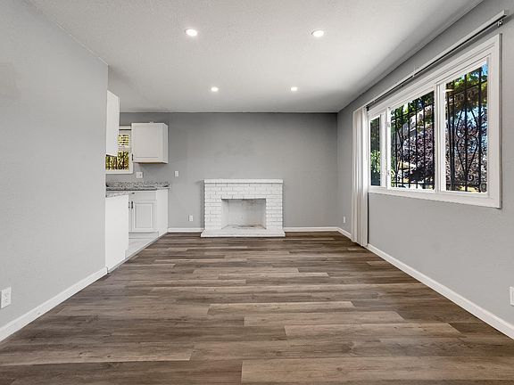2nd image of 207 Stanford Drive