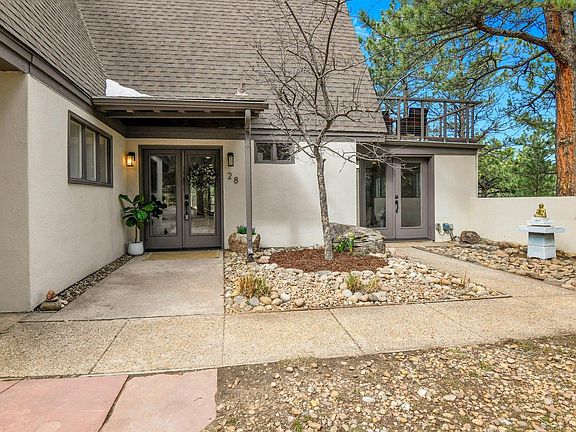 4th image of 28 Pine Brook Rd