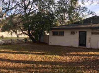 2206 NW 3rd Ter APT 3, Gainesville, FL 32609