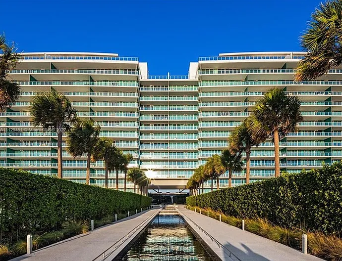 350 Ocean Dr #205N