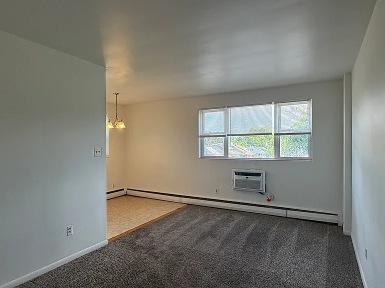 1029 Broadway #B5 — Photo 3