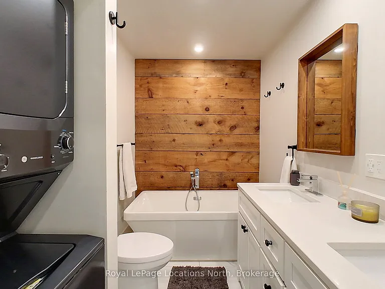 139 Lakeshore Rd E #6 — Photo 32