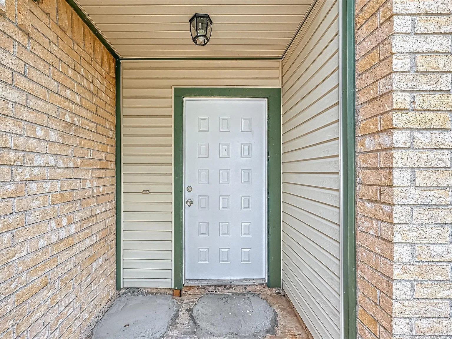 4 bed, 2.0 bath, 1630 sqft, $1,995 — Photo 4