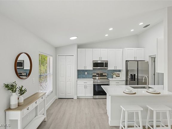 2nd image of 406 Leroy Ave
