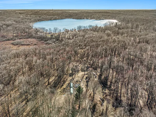 9481 Glenn Rd, Grass Lake, MI 49240