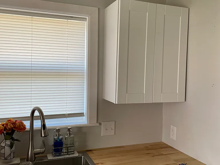 710 Clinton St — Photo 2