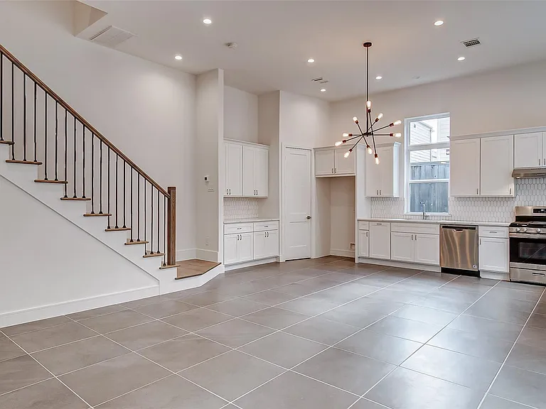 8926 Spring Knoll Forest Dr — Photo 4