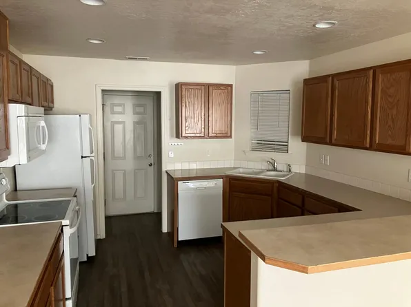 1071 E 6 S, Mountain Home, ID 83647