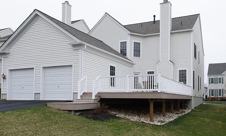 1st image of 523 Emerson Cir