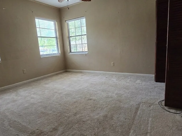 211 Ariola Ave — Photo 12
