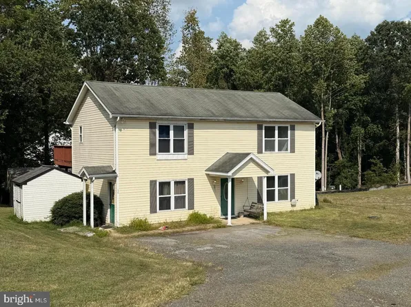 136 Cox Rd #B, Huntingtown, MD 20639