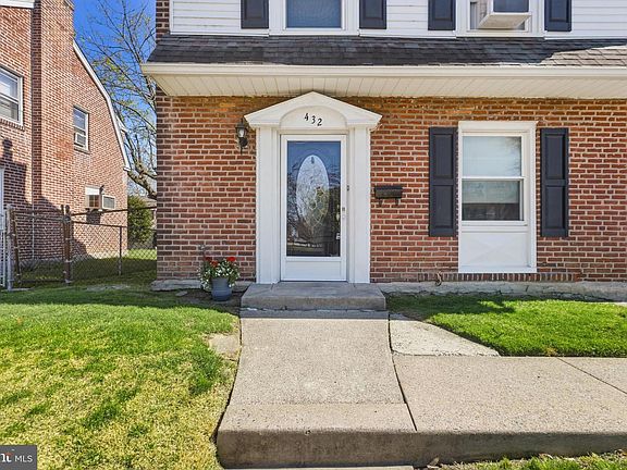 4th image of 432 Aldan Ave