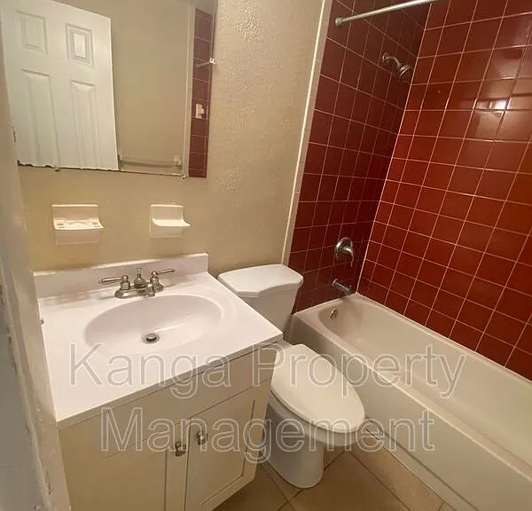 820 14th St #2 — Photo 10
