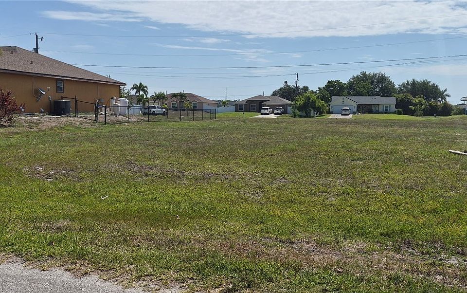 1st image of 1321 NE 21st Pl