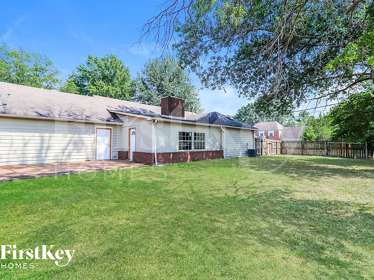 2515 Laurelcrest Dr — Photo 14
