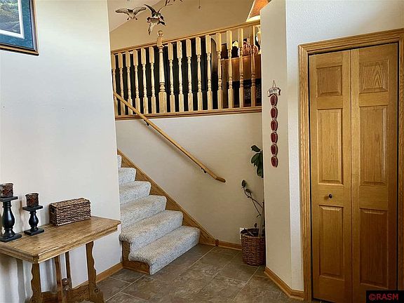 3rd image of 113 Flagstone Ln