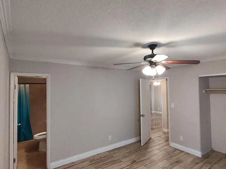 955 S 33rd Pl — Photo 15