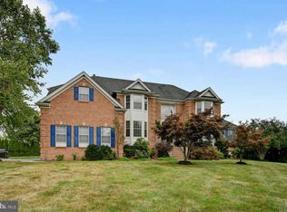 1 Harding Ct, East Windsor, NJ 08520