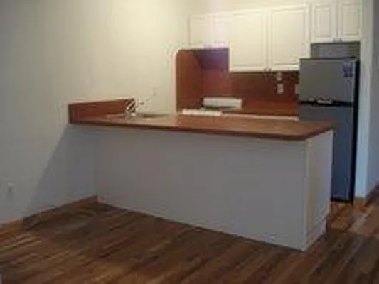 Rented by Bond New York | media 28