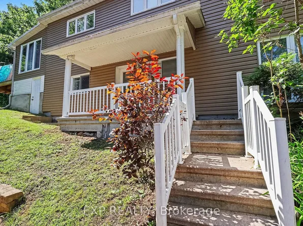 2055 Victoria St Unit B, Clarence Rockland, ON K4K 1V1