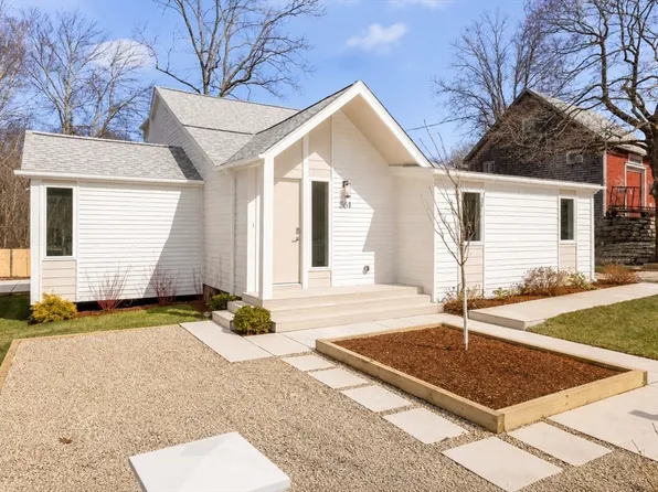 561 Beechwood St, Cohasset, MA 02025