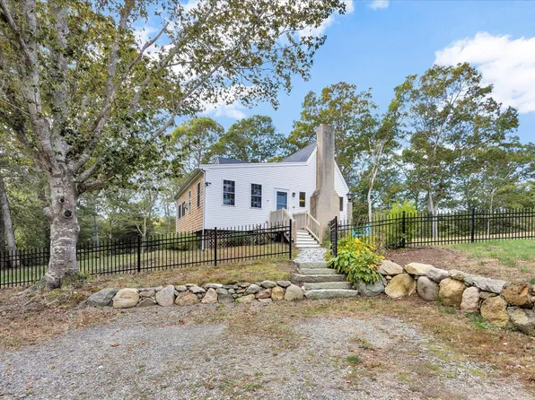 48 Artisan Way, Forestdale, MA 02644