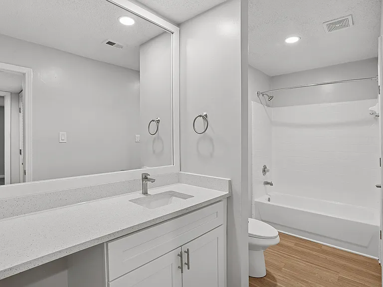 ReNew Cobb — Photo 29