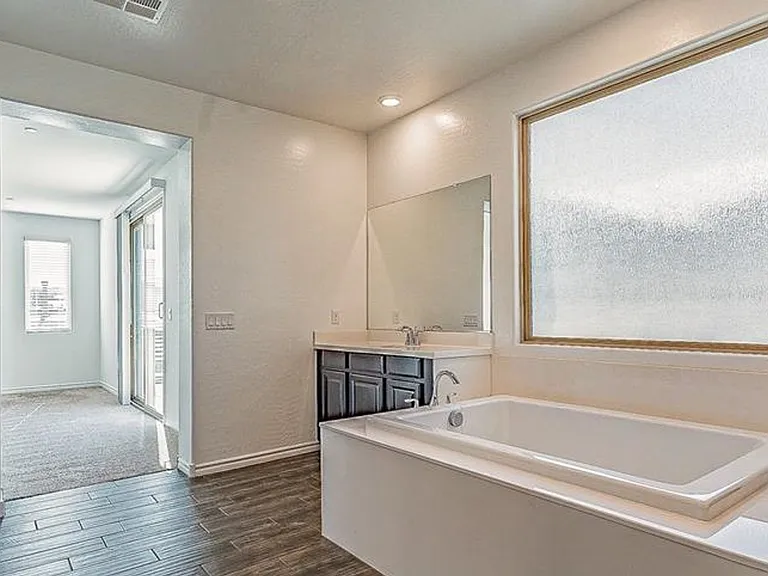 3159 Hazy Hills Ave — Photo 6