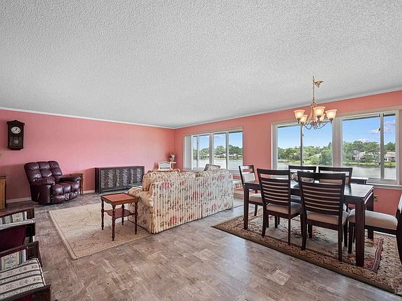 4th image of 333 S 61st Ave APT 8