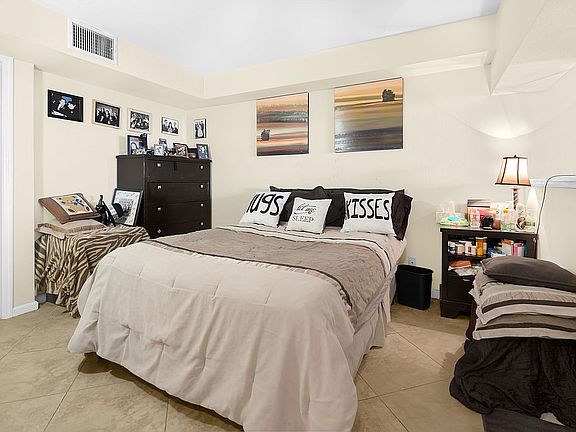 2nd image of 7320 Hawthorn Ave APT 118