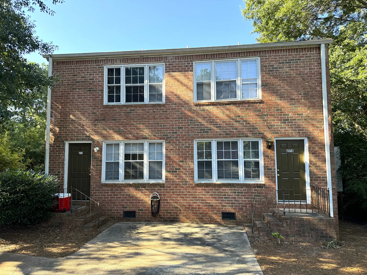 2 bed, 1.5 bath, 1056 sqft, $1,500 — Photo 1